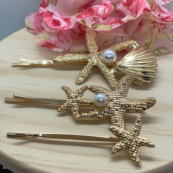 Silver Set of Three Starfish Hair Clips - Picture 4 of 5